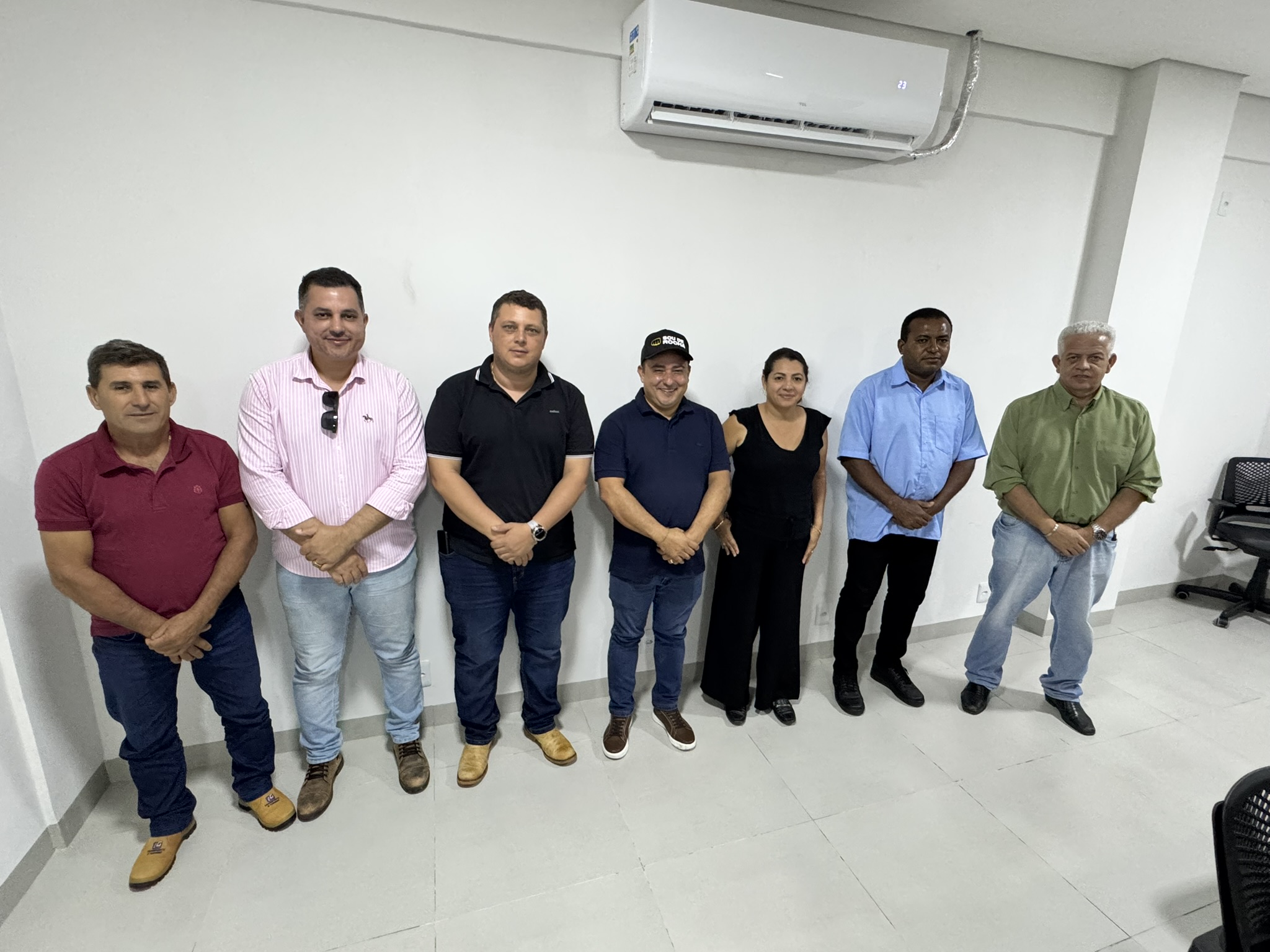 Câmara de Vereadores de Feliz Natal apresenta demandas para o deputado estadual Adenilson Rocha.