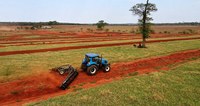 Vereadora solicita terraceador para melhorar estradas e apoiar produção agrícola no Assentamento ENA