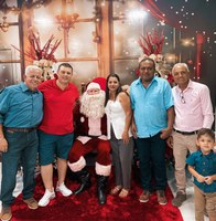Vereadores prestigiam decoração natalina e festividades dos 30 anos de feliz natal